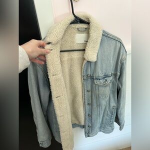 Aritzia Wilfred Free denim oversized trucker jacket Sherpa - blue jean